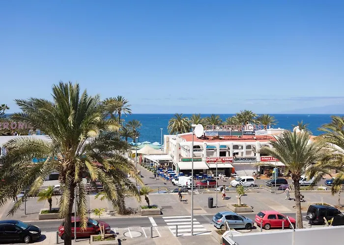 Home2book Triplex Disco Americas, Terrace